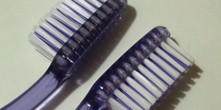 Medizinische Zahnpflegeprodukte online bestellen