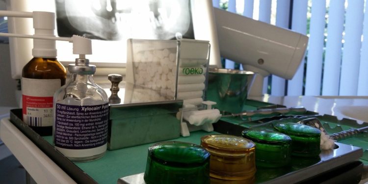 Moderne Zahnmedizin umfasst zahlreiche Domänen